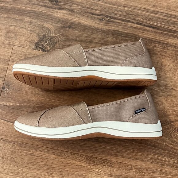 NEW Lands End Casual Tan Slip On Walking Sneakers Sz 8 - Picture 10 of 11